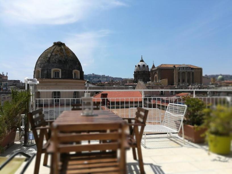Bed and Breakfast Naples In The History 4M Exteriér fotografie